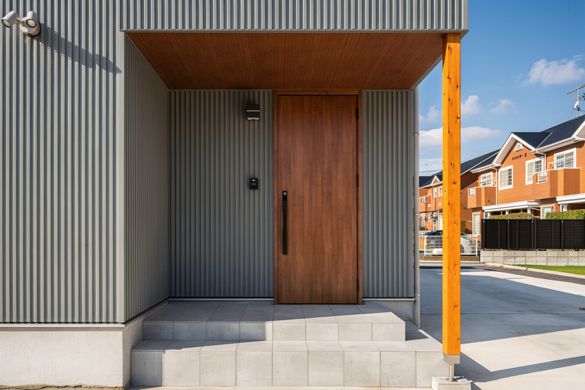 宇佐市2階建ての家